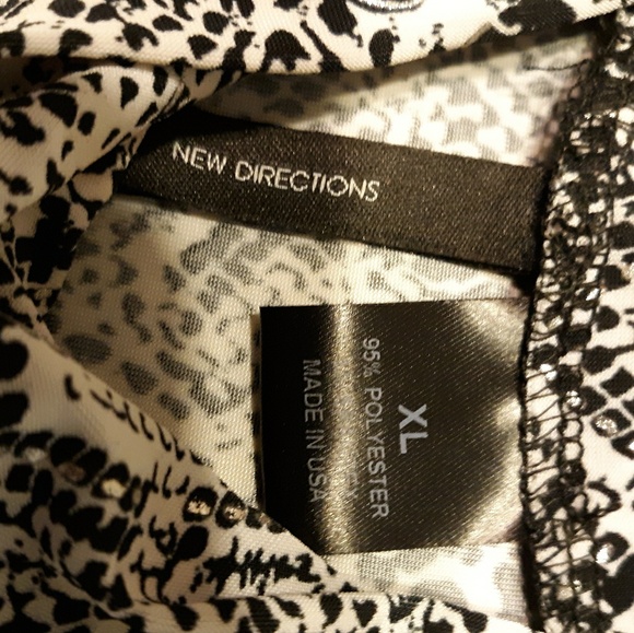 SNAKESKIN-LOOK SHORT SLEEVE BLOUSE, XL - Picture 4 of 6